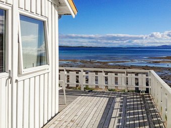 8 Person Holiday Home In Stonglandseidet