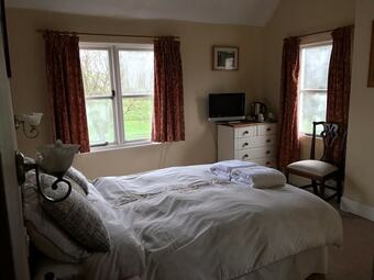 Bed & Breakfast The Carew Arms
