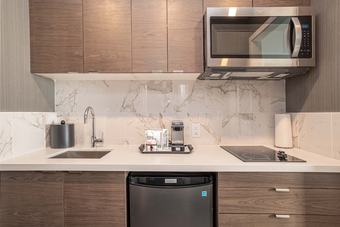 Sandman Signature Ottawa Airport Hotel