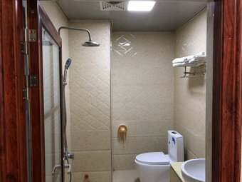 Puqian Business Hotel