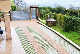 Apartment With 3 Bedrooms In Avellino, With Wonderful Mountain View, Shared Pool And Enclosed Garden