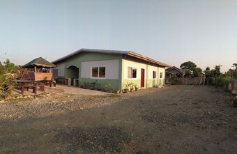 Hotel Den's Transient House