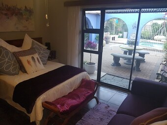 Hotel 51 On Church Guesthouse