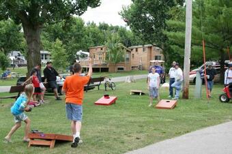 Lakeland Rv Campground Deluxe Loft Cabin 14