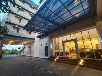 Votel Hotel Charis Tuban