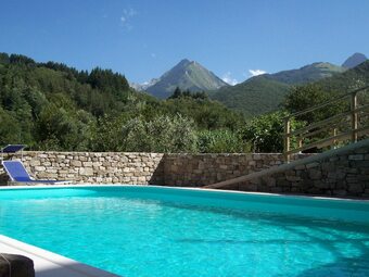 Enticing Holiday Home In Tuscany Amid The Forest