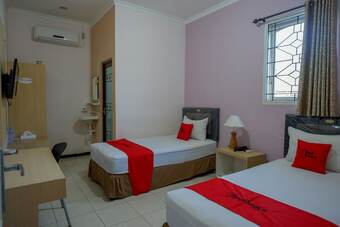 Reddoorz Plus Syariah @ Hotel Boulevard Luwuk