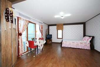 Damoa Pension