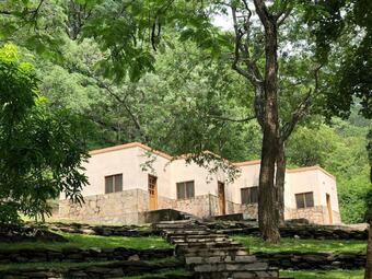 Posada Riverview Lodge & Wellness Centre