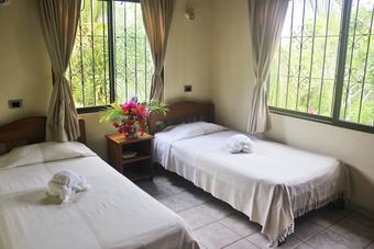 Hotel Guacamaya Lodge