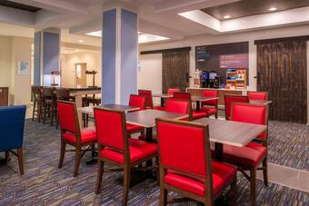 Holiday Inn Express Hotel & Suites Tampa-anderson Rd/veteran