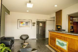 Summit Hotel Aruj�