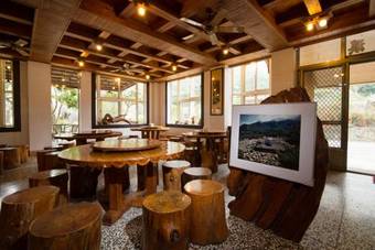 Nantou Xitou Riverside Homestay B&B