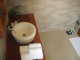 Hotel Ban Chomna Resort