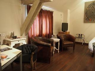 Hotel Logis H�tel Les Pages Rest. Le Petit Comptoir