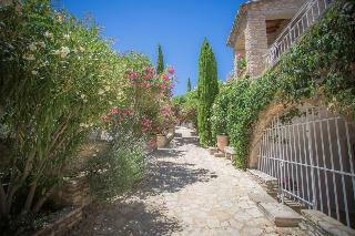 Hotel Logis H�tel L'enclos Des Lauriers Roses