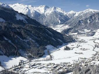 Lovely Apartment In Wald Im Pinzgau With Terrace