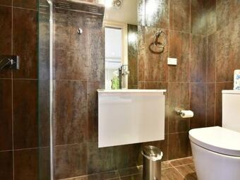 The Boat House Absolute Waterfront And Jetty