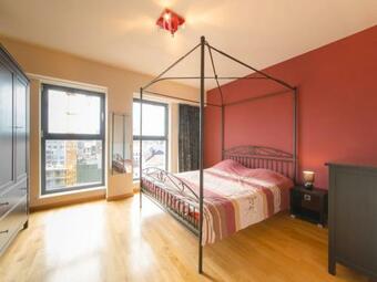 Apartment Rooftop Breeze