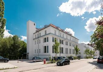 La Serviced Apartments