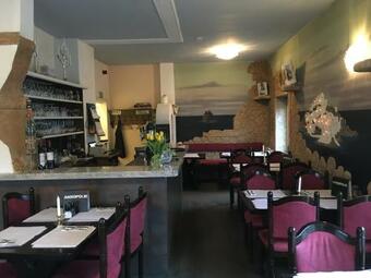 Hostal Restaurant Und Pension Akropolis