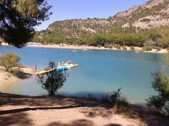 Rural Apartments Overlooking The Lake.