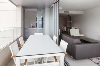 5 Star 3 Bedroom Apartment White Angel