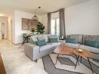 Apartamento Beachfront Quiet Resort With Private Beach Access