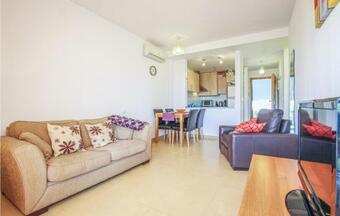 Stunning Apartment In Torre Pacheco W/ Wifi, Outdoor Swimming Pool And 2 Bedrooms