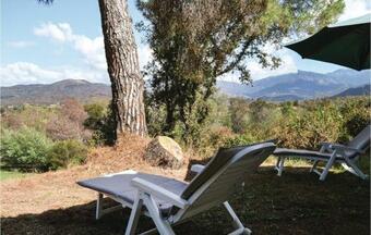 Two-bedroom Holiday Home In Calcatoggio