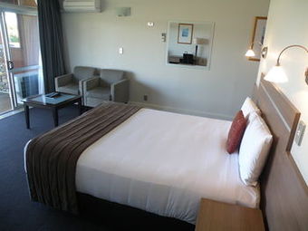 Suncourt Hotel & Conference Centre