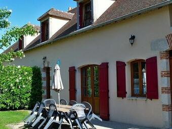 G�te Lorcy, 3 Pi�ces, 5 Personnes - Fr-1-590-58