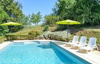 Nice Home In Mayrinhac-lentour W/ Outdoor Swimming Pool, Outdoor Swimming Pool And 5 Bedrooms