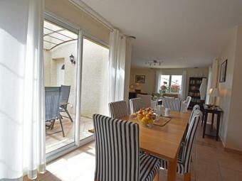 Welcoming Villa With Jacuzzi In Montburn-des-corbieres