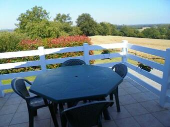 G�te Pouzauges, 3 Pi�ces, 4 Personnes - Fr-1-426-393
