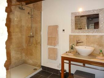 Puligny-montrachet Town House Sleeps 6 With Air Con