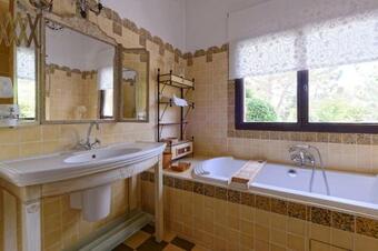 Villa Le Bastidoun Proven�al House