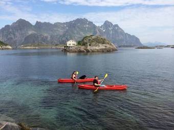 Henningsv�r Rorbuer