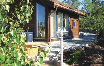 Holiday Home Ris�r �steb�neset