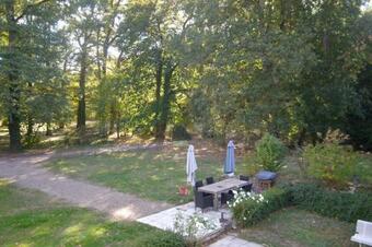 Hostal Room In Guest Room - Maison Lamerique Welcome You To One Of Their Room Dogs Are Also Welcomed