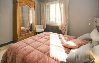 Nice Home In Vallebr�gues W/ Outdoor Swimming Pool, Outdoor Swimming Pool And 3 Bedrooms