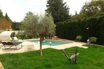 Apartamento Provencal House With Pool