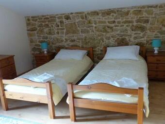 G�te Saint-juire-champgillon, 3 Pi�ces, 4 Personnes - Fr-1-426-383