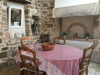 G�te Saint-michel-mont-mercure, 3 Pi�ces, 4 Personnes - Fr-1-426-249