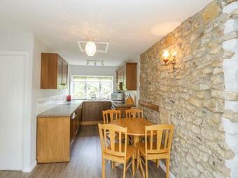 Britannia Cottage