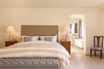 Bosham Villa Sleeps 9