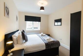 Velvet 2-bedroom Apartment, Brewery Road, Hoddesdon