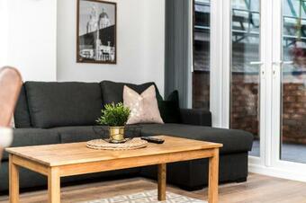 Prestige Stay Aparthotel - Sgt Peppers Party Apartments