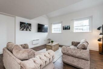 Prestige Stay Aparthotel - Cavern Quarter Party Apartments