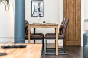 Prestige Stay Aparthotel - 42 Stanley Street